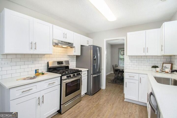 Property Photo:  140 Crabtree Drive  GA 30076 