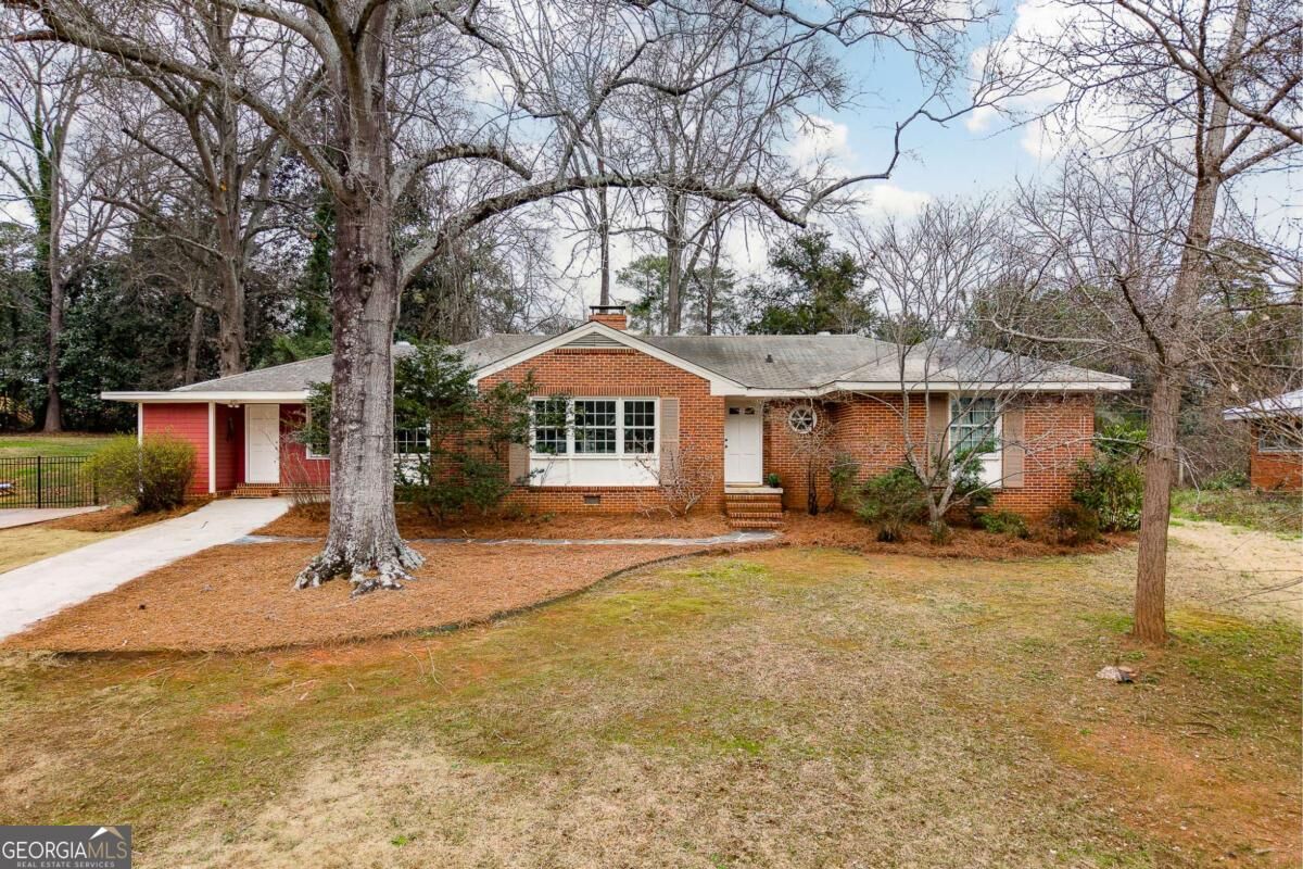 Property Photo:  145 Riverdale Drive  GA 30605 