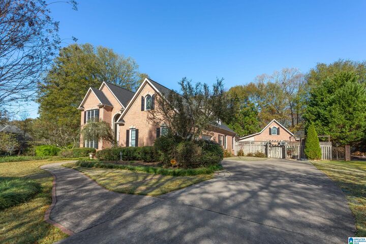 Property Photo:  3 Old Ivy Place  AL 36207 