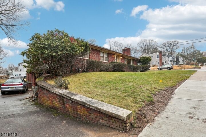 Property Photo: 84 Squaw Brook Rd NJ 07508