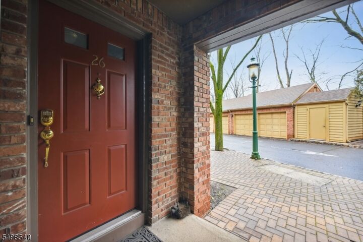 Property Photo:  26 Mews Ln  NJ 07079 