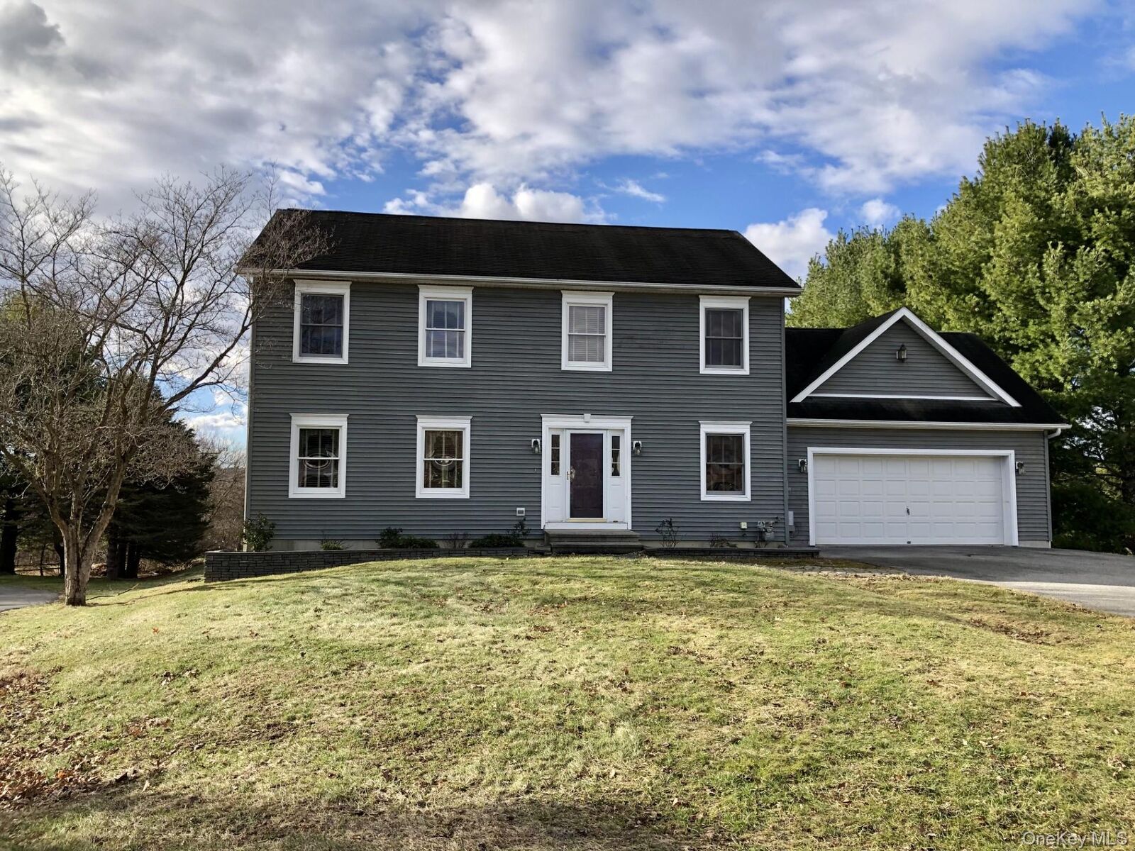 Property Photo:  4 Grapevine Place  NY 12603 