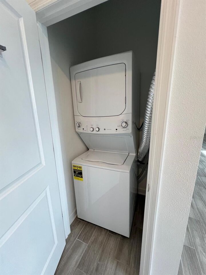 Property Photo:  2817 Camden Way  FL 33837 