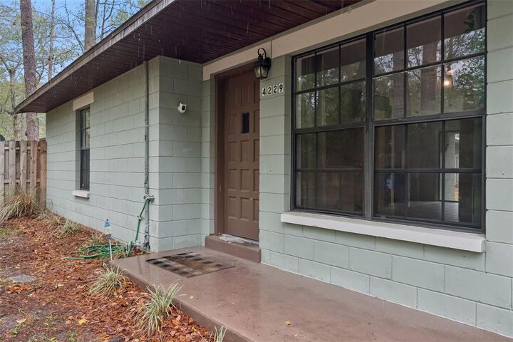 Property Photo:  4229 NW 29th Terrace  FL 32605 