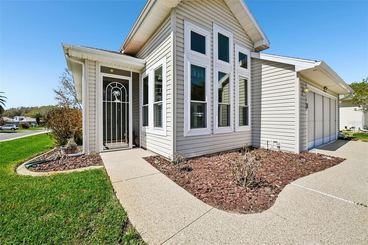 Property Photo:  6105 Dory Way  FL 32778 