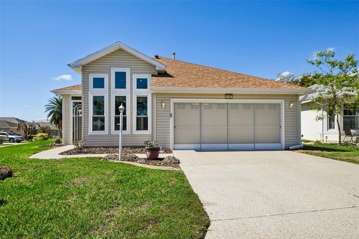 Property Photo: 6105 Dory Way FL 32778