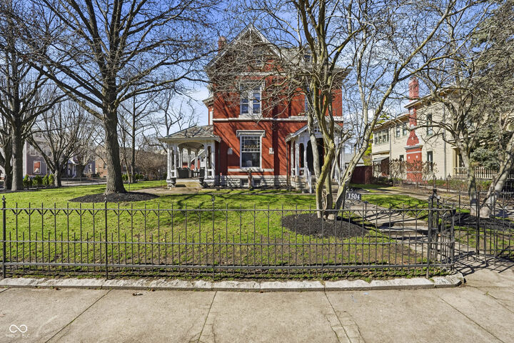 Property Photo:  1504 N Park Avenue  IN 46202 