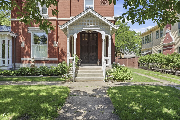 Property Photo:  1504 N Park Avenue  IN 46202 