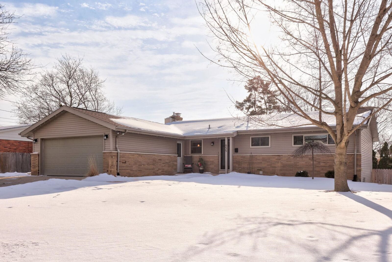 Property Photo:  655 Eastgate Drive  MI 48734 