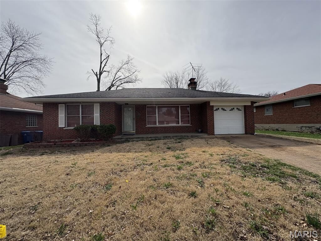 Property Photo:  9220 Shadydale Drive  MO 63136 