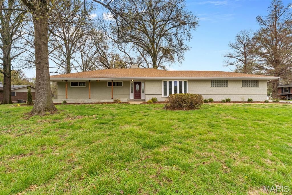 Property Photo:  26 Castle Drive  MO 63034 