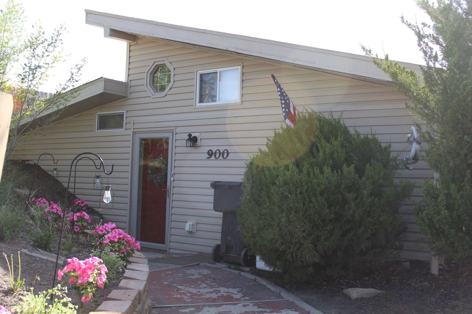 Property Photo:  900 3rd Avenue  SD 57735 