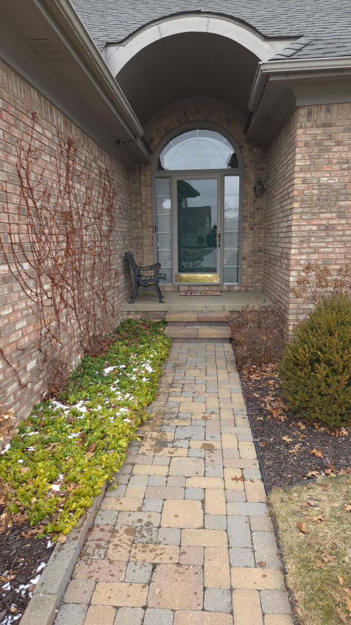 Property Photo: 859 Wellington Court MI 48187