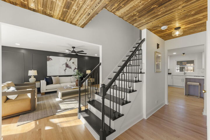 Property Photo:  613 Zaininger Avenue  IL 60563 