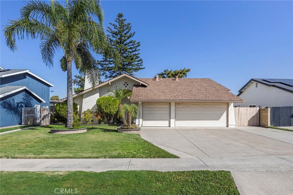 Property Photo:  931 Carina Ave  CA 92870 