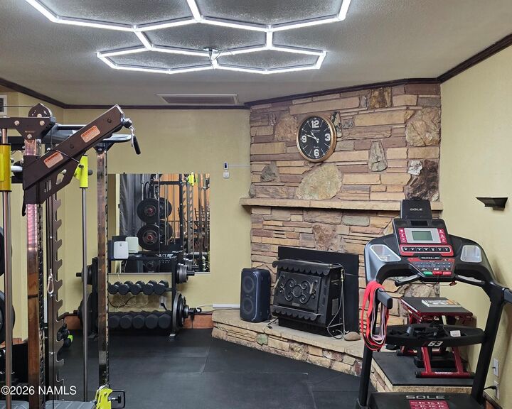 Property Photo:  413 N Cottonwood Avenue  AZ 86047 