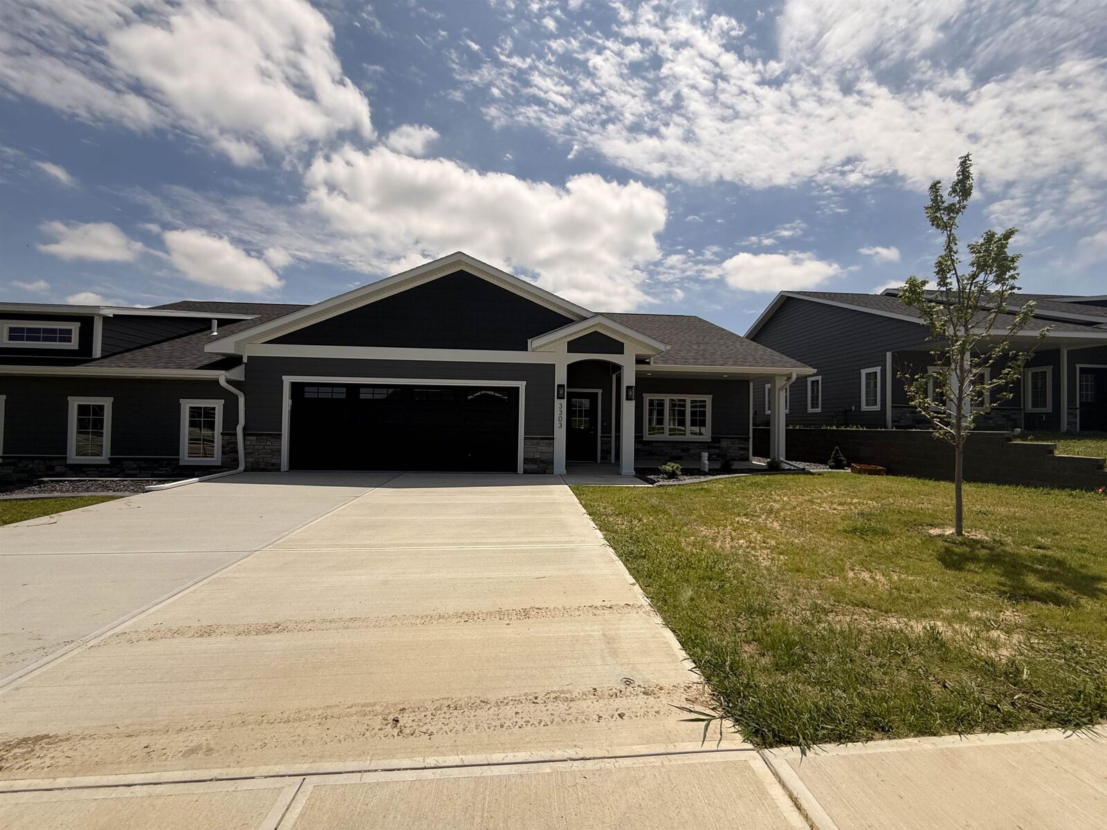 Property Photo:  3303 Stonebrook Ln  NE 68701 