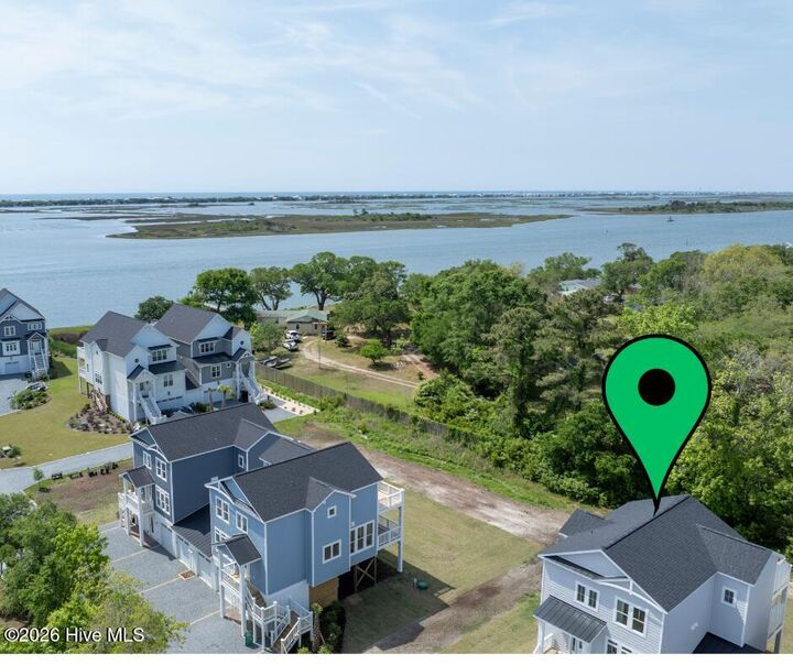 Property Photo:  52 Pier View Court  NC 28443 