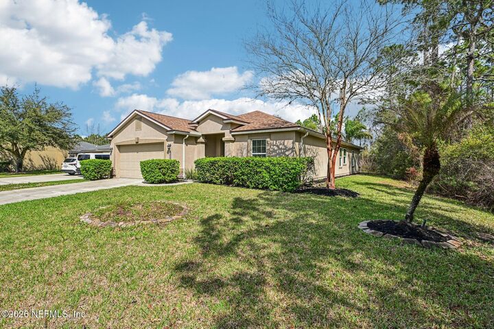 Property Photo: 256 N Twin Maple Road FL 32084