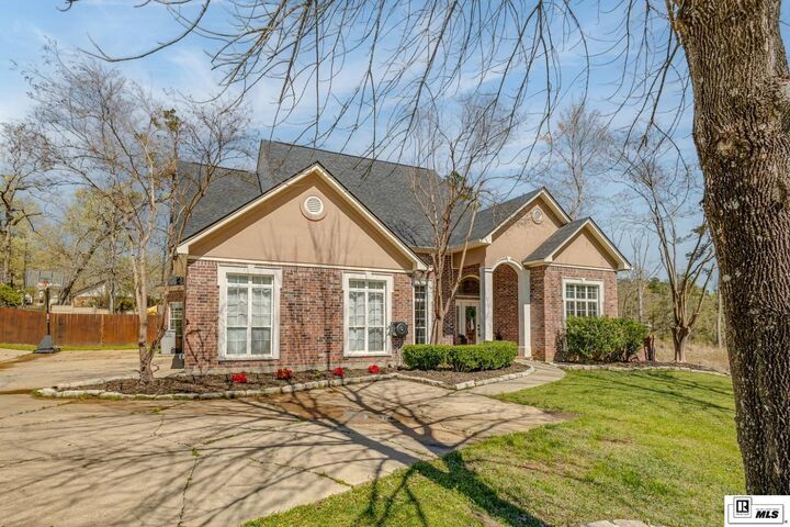 Property Photo: 105 Bonnabel Place LA 71291