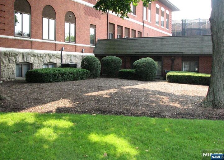 Property Photo:  27 Clinton Avenue 1I  NJ 07670 