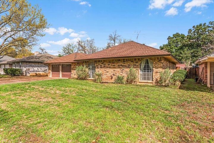 Photo de la propriété:  1707 Princeton Drive  TX 76015 