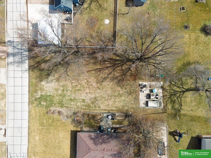 Property Photo: West 14th Street NE 68649