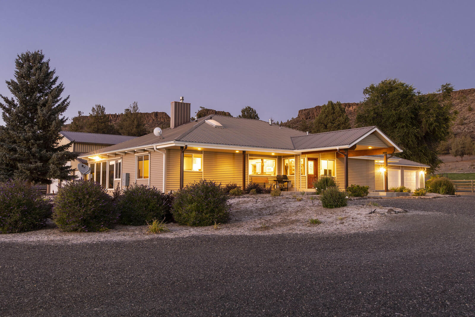 Property Photo: 8892 NW Campbell Ranch Road OR 97754