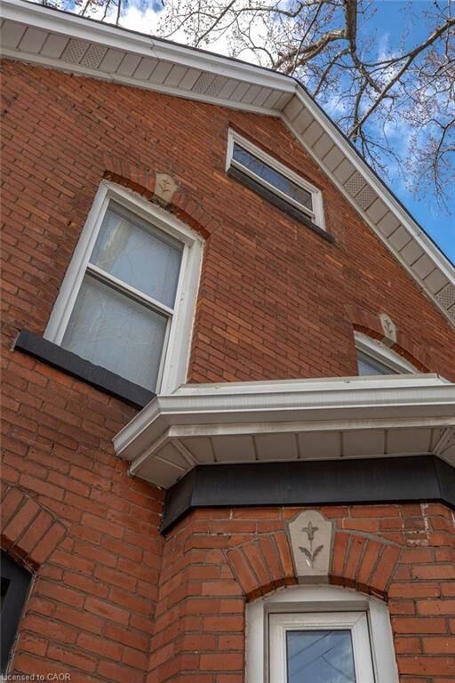 Photo de la propriété:  87 East Avenue N  ON L8L 5H6 