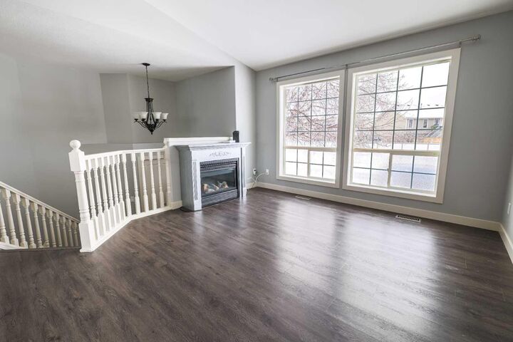 Photo de la propriété: 6109 54 Street AB T4T 1N8