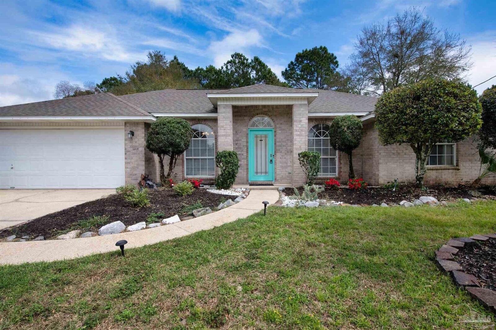 Property Photo: 2706 Riverside Landing Dr FL 32566