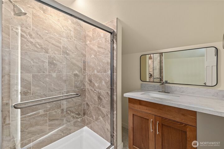 Property Photo:  607 N Kittitas Street  WA 98926 