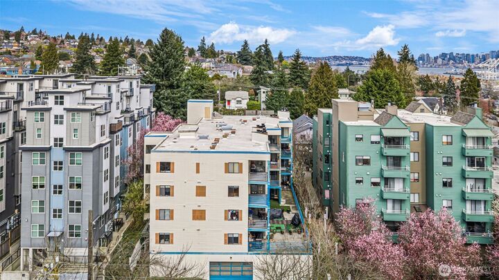 Property Photo:  3256 SW Avalon Way 203  WA 98126 