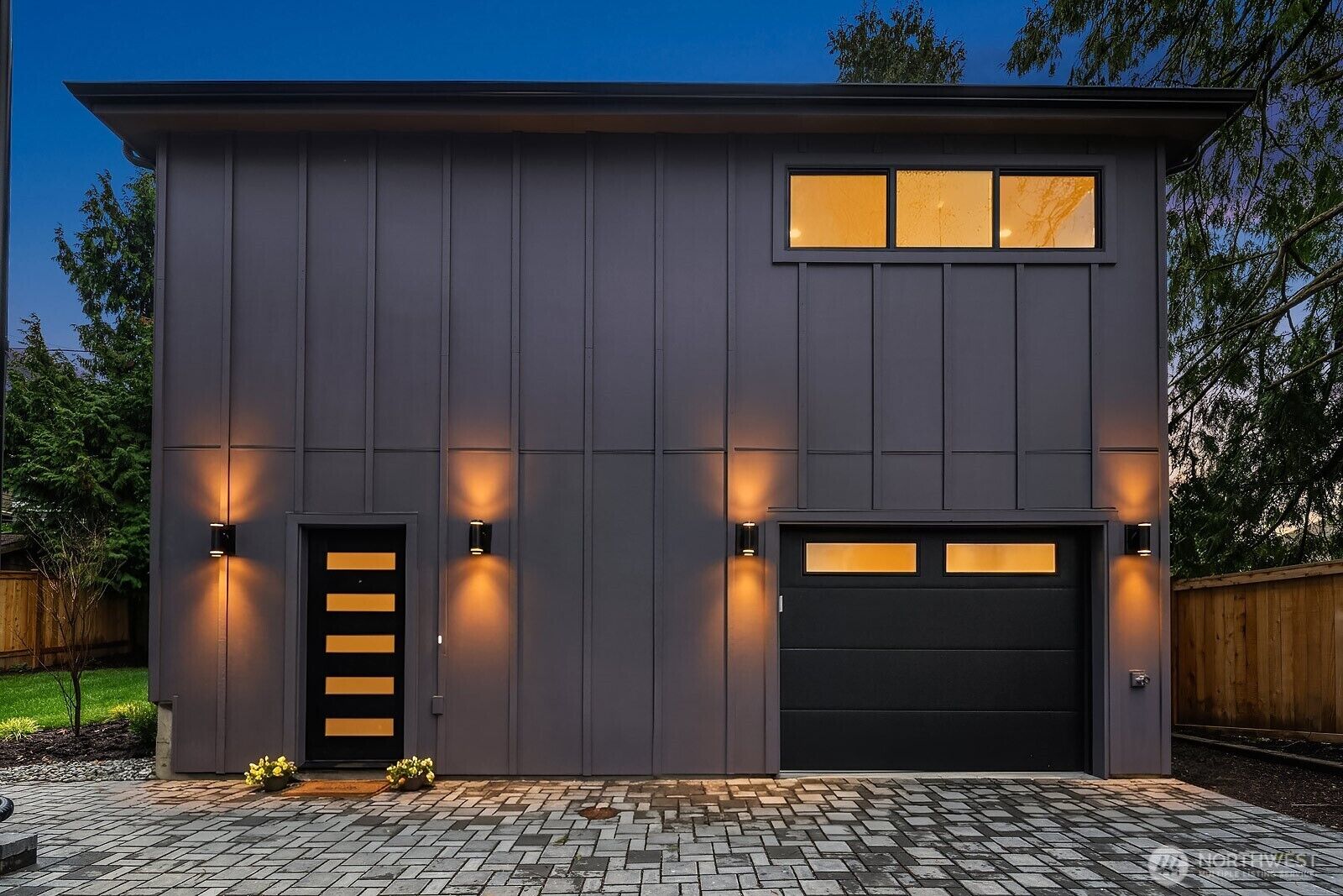 Property Photo:  2613 NE 87th Street  WA 98115 