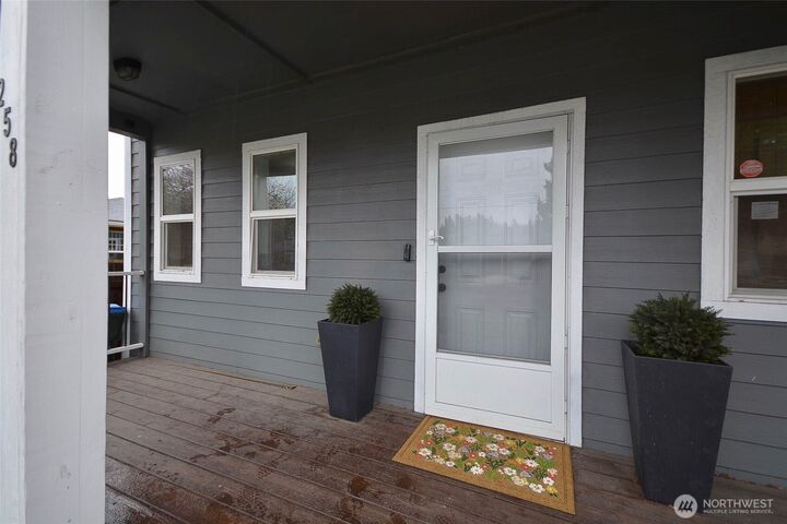 Property Photo:  258  Wichman Street S  WA 98589 