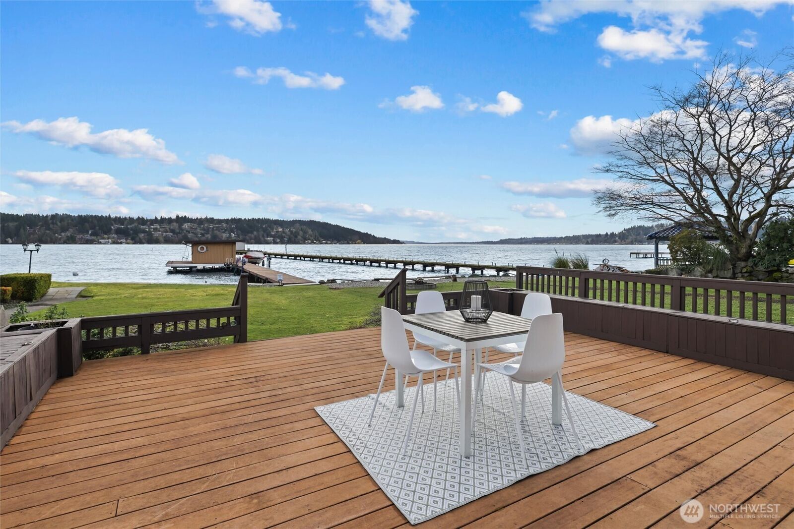 Property Photo:  4728 NE 172nd Street  WA 98155 