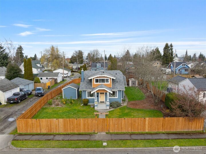 Property Photo:  813 E 50th Street  WA 98404 