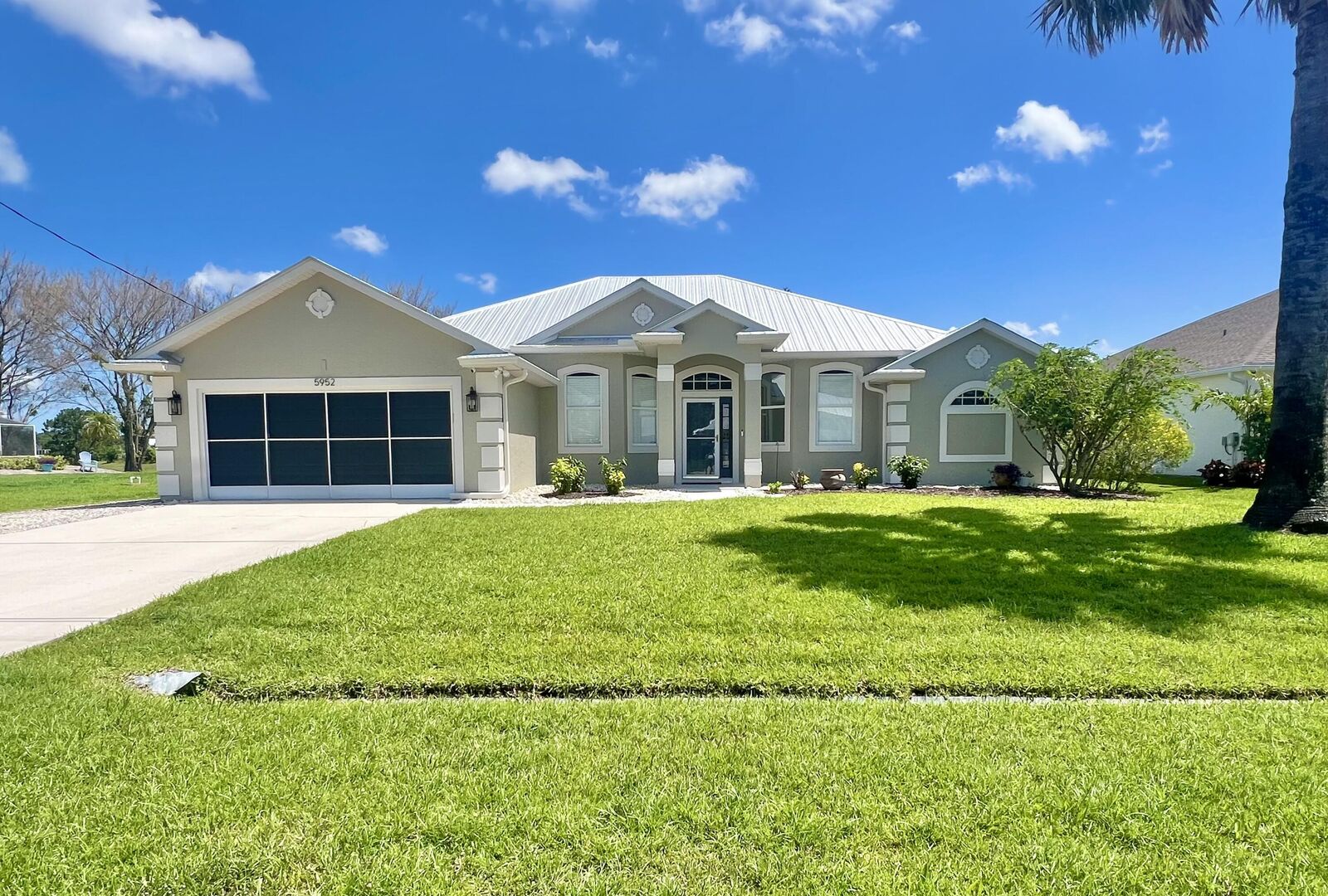 Property Photo: 5952 NW Favian Avenue FL 34986