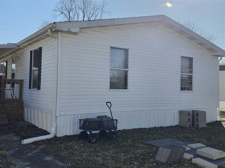 Property Photo:  4 Court Road  IN 47374 