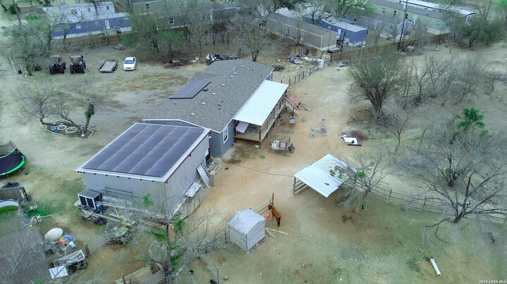 Property Photo: 114 4th TX 78059