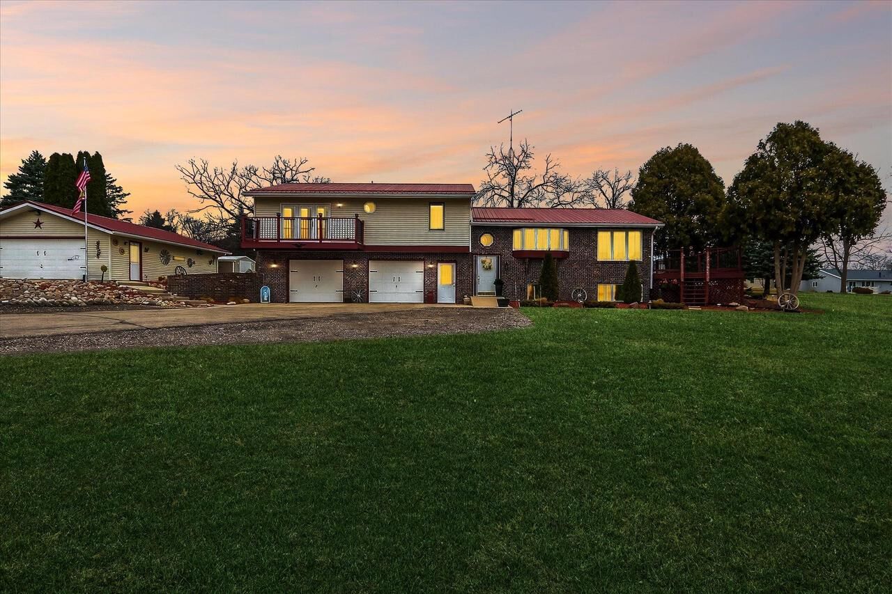 Property Photo:  3636 West Rockport Road  WI 53548 