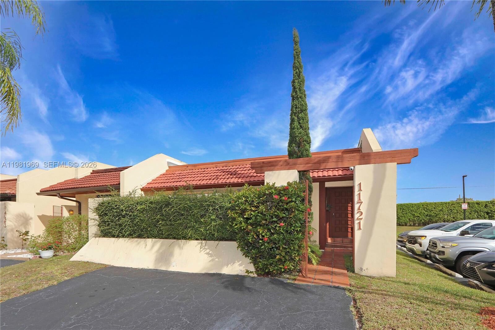 Property Photo:  11721 SW 112th Ter  FL 33186 