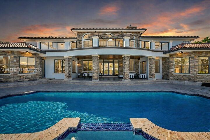 Property Photo:  2905 Paddock Rd  FL 33331 