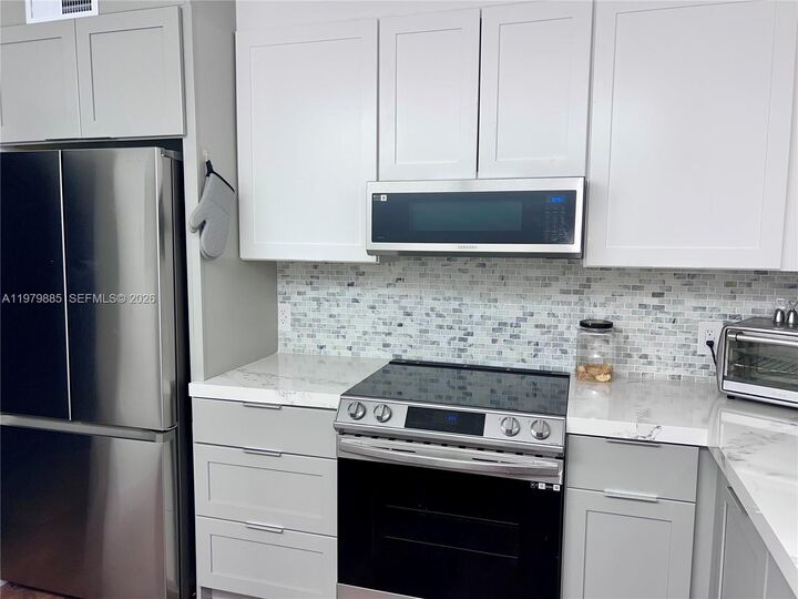 Property Photo: 2801 NE 183rd St 507W FL 33160