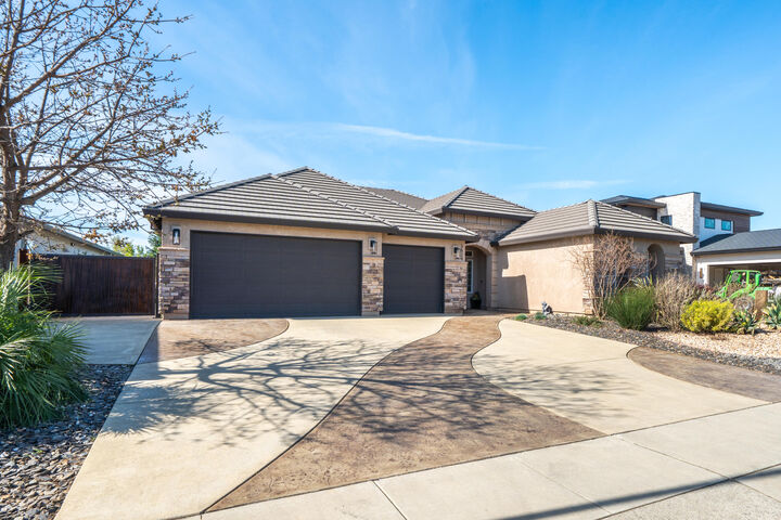 Property Photo: 3824 Thomason Trail CA 96002