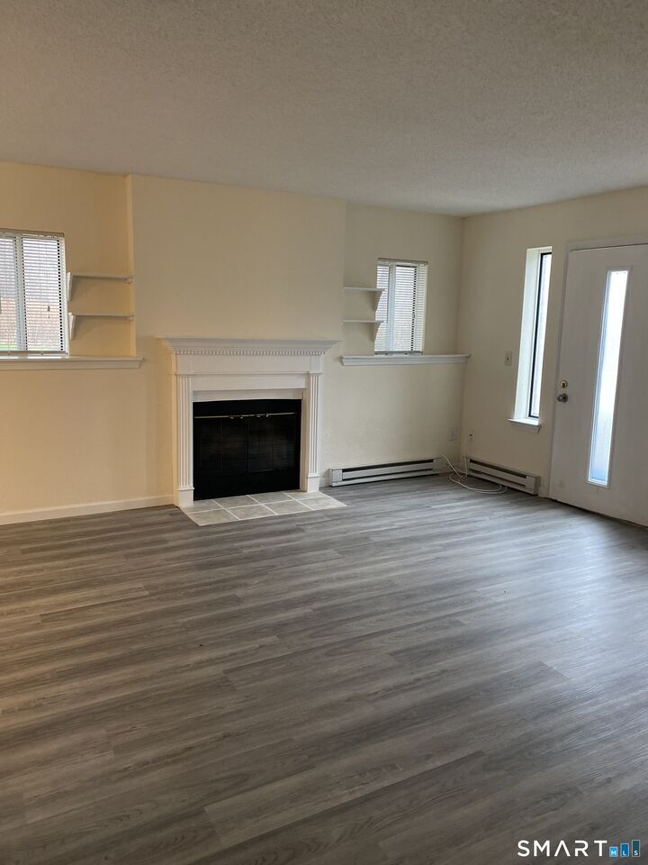 Property Photo: 925 Oronoke Road 32J CT 06708