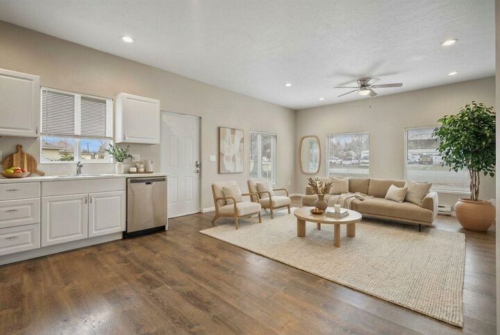 Property Photo: 10821/10823 E Mission Ave WA 99206