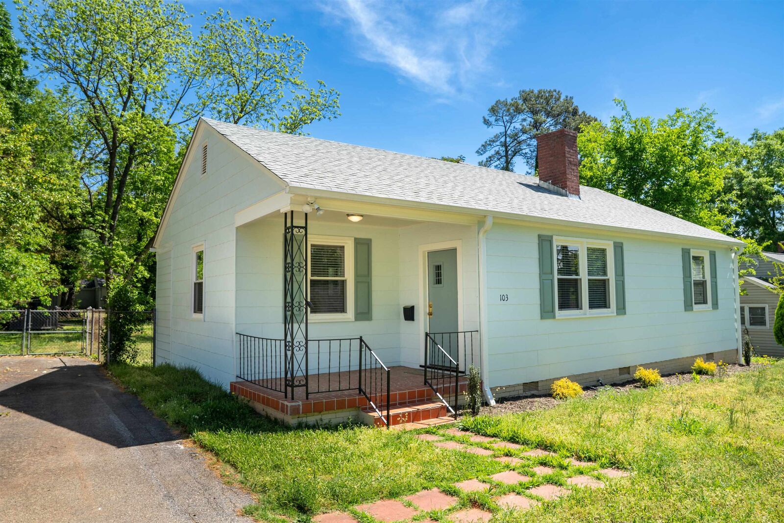 Property Photo:  103 Neely Avenue  SC 29302 