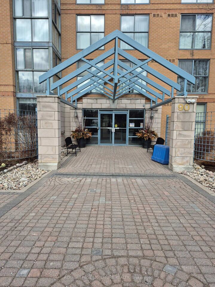 Property Photo: 90 Dale Avenue 1607 ON M1J 3N4