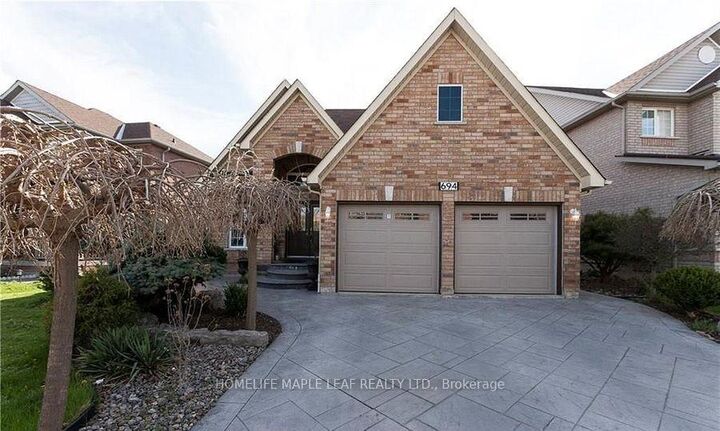 694 Gypsy Fly Crescent — photo 1
